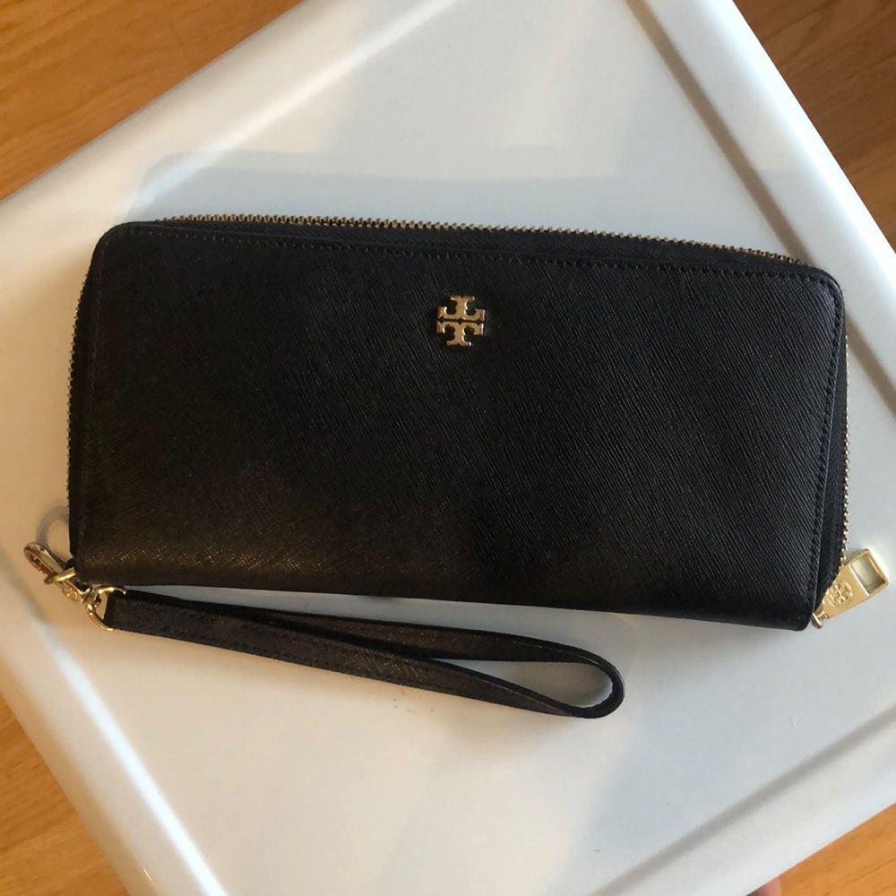 Tory Burch wallet